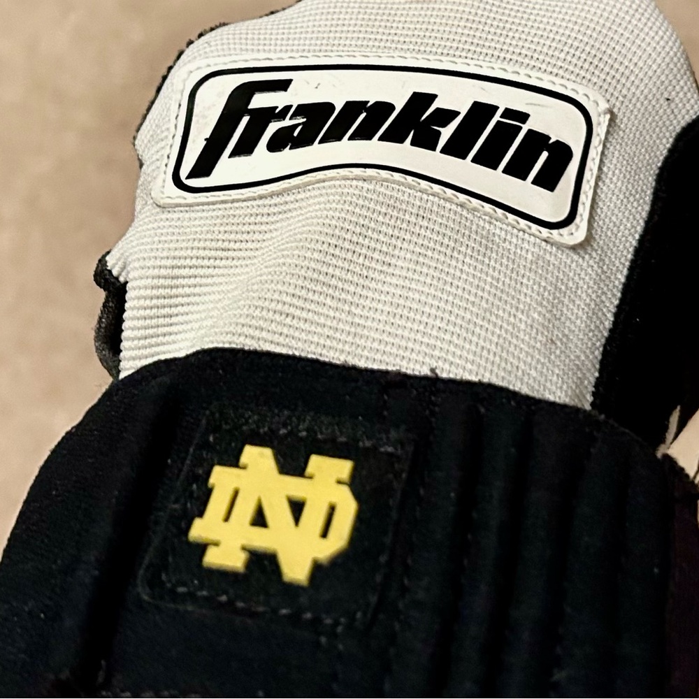 Vintage Notre Dame player gloves 1996 size XXXL worn by a Defensive Lineman &NFL